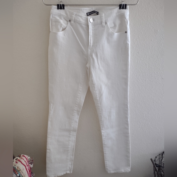 Elie Tahari for Bergdorf Goodman White High-waisted Fade Jean Sz. 4 - Picture 4 of 10